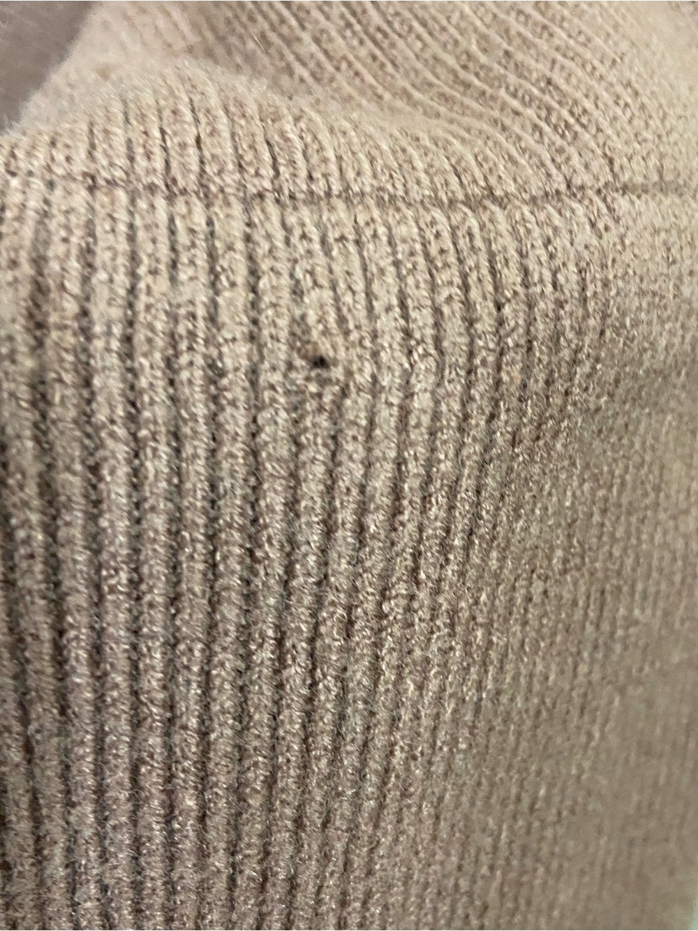 Cozy Oversized Turtleneck Sweater - Brown - Picture 5 of 5